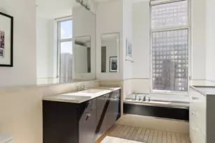 207 E 57th St, New York City, NY 10022 - Photo 5