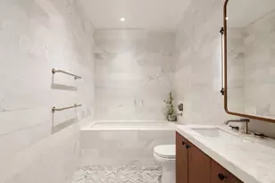 115 York St, New York City, NY 11201 - Photo 9