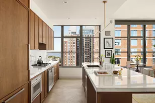 115 York St, New York City, NY 11201 - Photo 3