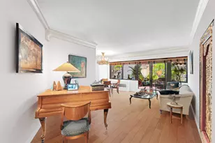 58 W 58th St, New York City, NY 10019 - Photo 7