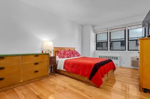 579 W 215th St, New York City, NY 10034 - Photo 9