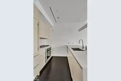 300 E 23rd Street #9B, New York City, NY 10010 - Photo 5