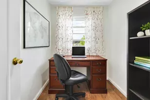 1472 Stickney Pl, New York City, NY 10469 - Photo 7