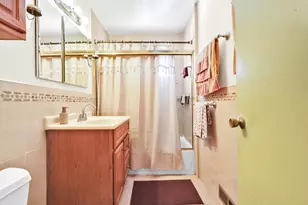 1472 Stickney Pl, New York City, NY 10469 - Photo 11