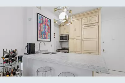 530 E 76th Street #6J, New York City, NY 10021 - Photo 3
