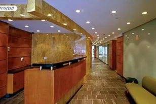 516 W 47th St, New York City, NY 10036 - Photo 5