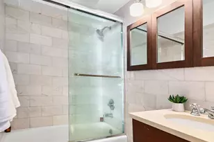 205 E 77th St, New York City, NY 10075 - Photo 7