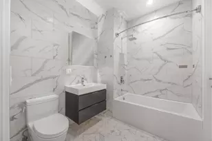 26-33 28th St, New York City, NY 11102 - Photo 13