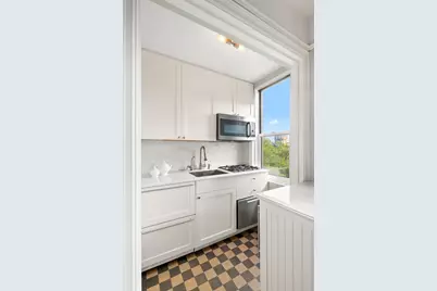 70 Remsen Street #7H, New York City, NY 11201 - Photo 3