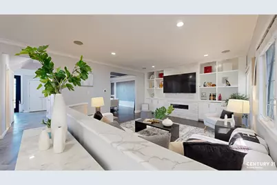 55 Nicole Loop, New York City, NY 10301 - Photo 5