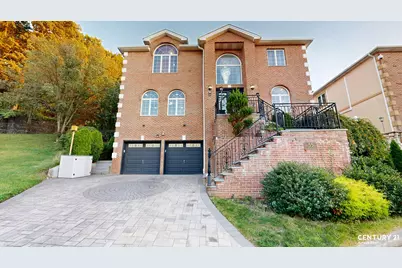 55 Nicole Loop, New York City, NY 10301 - Photo 1