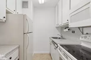 300 E 54th St, New York City, NY 10022 - Photo 11
