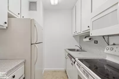 300 E 54th Street #22G, New York City, NY 10022 - Photo 11