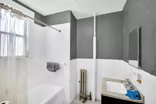 95-07 Cresskill Pl, New York City, NY 11435 - Photo 29