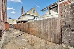 95-07 Cresskill Pl, New York City, NY 11435 - Photo 11