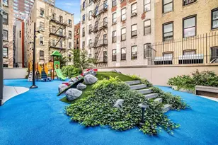 212 W 95th St, New York City, NY 10025 - Photo 13