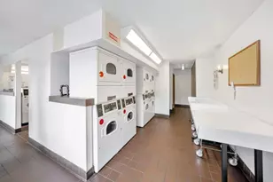 270 W 17th St, New York City, NY 10011 - Photo 9