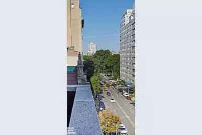 28 E 72nd Street, New York City, NY 10021 - Photo 3