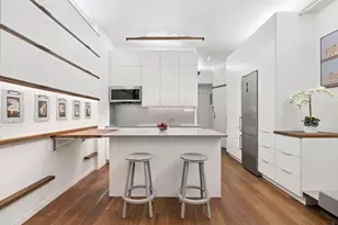 353 W 47th St, New York City, NY 10036 - Photo 5