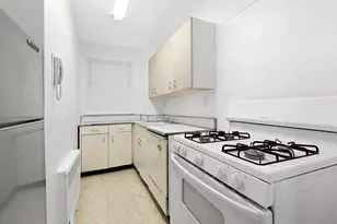 77 W 55th St, New York City, NY 10019 - Photo 7