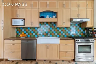 2536 Lurting Ave, New York City, NY 10469 - Photo 7