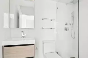 2250 Broadway, New York City, NY 10024 - Photo 11