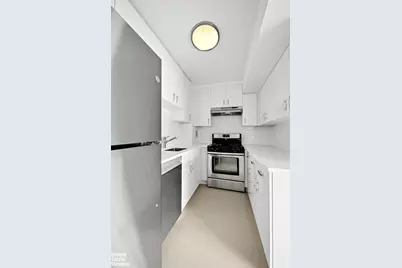 2250 Broadway #10D, New York City, NY 10024 - Photo 5