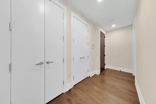 250 E 49th St, New York City, NY 10017 - Photo 15