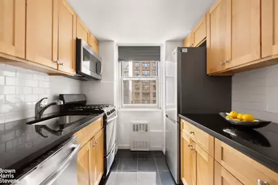 333 E 46th Street #20B, New York City, NY 10017 - Photo 3