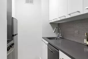 357 E 57th St, New York City, NY 10022 - Photo 3