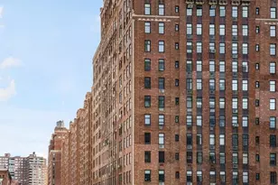 410 W 24th St, New York City, NY 10011 - Photo 17