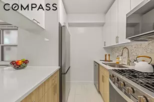 400 E 54th St, New York City, NY 10022 - Photo 7