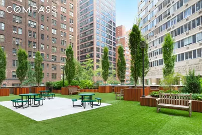 400 E 54th Street #8A, New York City, NY 10022 - Photo 15