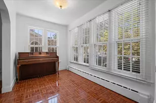 147-44 84th Dr, New York City, NY 11435 - Photo 5