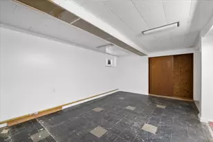 147-44 84th Dr, New York City, NY 11435 - Photo 19