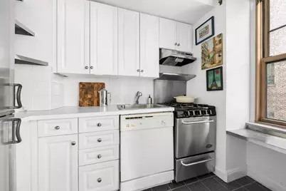 2 Horatio Street #2D, New York, NY 10014 - Photo 5