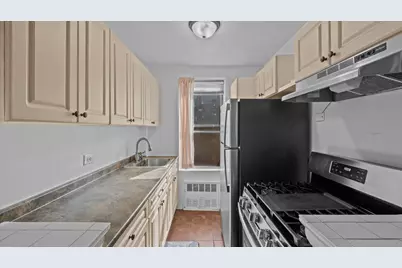 3520 Tryon Avenue #502, New York City, NY 10467 - Photo 5