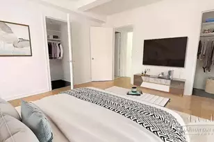 330 E 46th St, New York City, NY 10017 - Photo 3