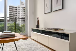 379 Ocean Pkwy, New York City, NY 11218 - Photo 3