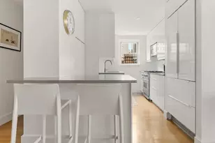 300 E 71st St, New York City, NY 10021 - Photo 3