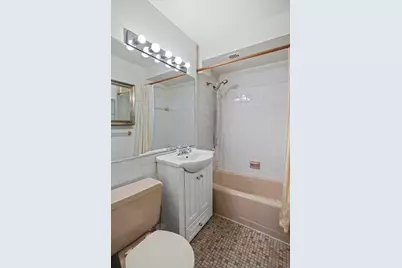 333 E 66th Street #11J, New York, NY 10021 - Photo 5