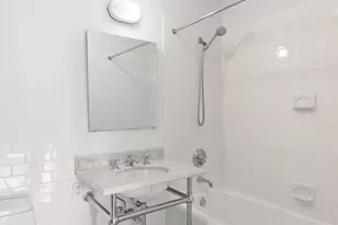 30 Main St, New York City, NY 11201 - Photo 9