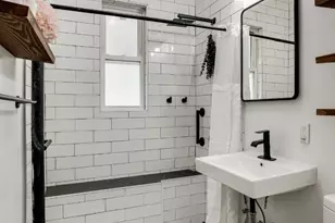 37-09 20th Rd, New York City, NY 11105 - Photo 13