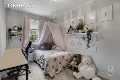 37-09 20th Road, New York City, NY 11105 - Photo 7