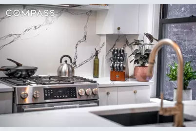 321 W 55th Street #41, New York City, NY 10019 - Photo 3