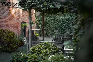 321 W 55th St, New York City, NY 10019 - Photo 11