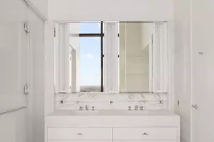 430 E 58th St, New York City, NY 10022 - Photo 11