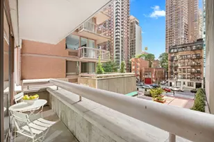 235 E 40th St, New York City, NY 10016 - Photo 5