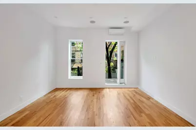 4 Alice Court, New York City, NY 11213 - Photo 5