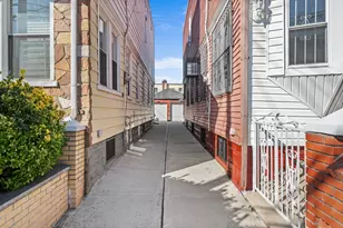 266 E 37th St, New York City, NY 11203 - Photo 23